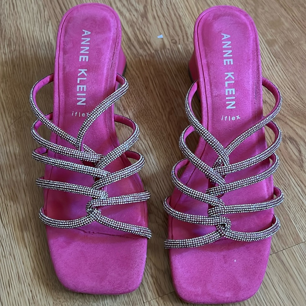 Anne Klein Akgem Furchia